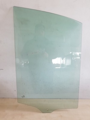 Vw crafter 16^ скло двері правих 7c0845202a фото №1