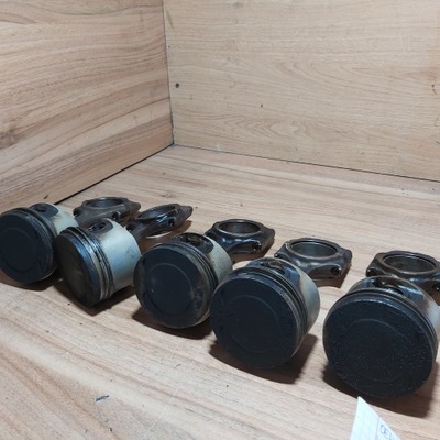 Поршень volvo 850 2.5 20v фото №1