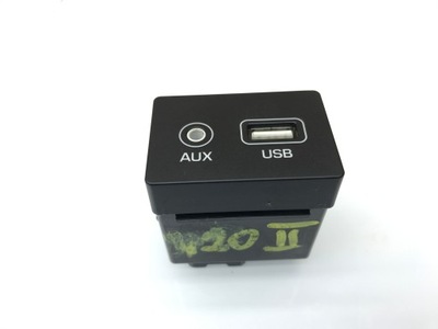 Hyundai i20 ii роз'єм port aux usb фото №1