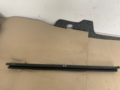 Ford mustang mach-e rwd 75.7kwh молдинг ущільнювач правий перед фото №1