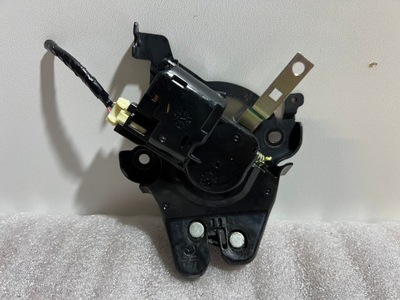 Mazda 3 bp замок крышки багажника sedan rok 2021 фото №1