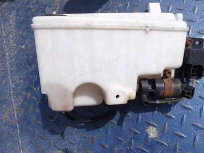 Бак омивача помпа toyota landcruiser100 фото №1