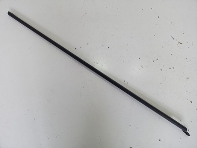 Молдинг ущільнювач правий задня renault fluence фото №1