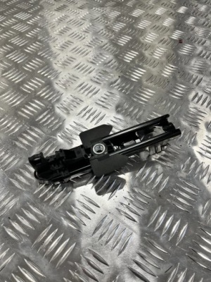 Ползунок регулировка поперечина перед audi a5 8t 07- 8t8857833 фото №1