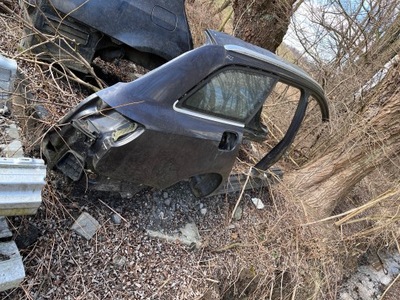 Audi a6 c6 kombi крыло четверть порог задняя правая фото №1