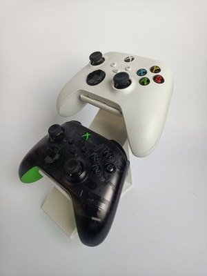 Podstawka uchwyt stojak na pada dwa pady Xbox Series S Series X Dwukolorowa