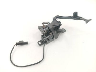 Замок капот засувка mercedes w169 a1698800460 фото №1