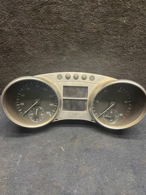 Mercedes w251 лічильник a251400748 фото №1