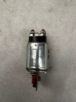 Bosch 333 009 008 реле... фото №1