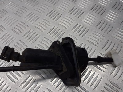 Помпа зчеплення mazda 3 bk 1.6 pa66-gf35 фото №1