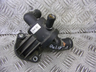 Корпус термостата skoda octavia 2 v7548004 1.6 tdi фото №1