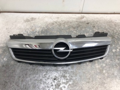 Решітка радіатора решітка радіатора opel zafira b 13136136 фото №1