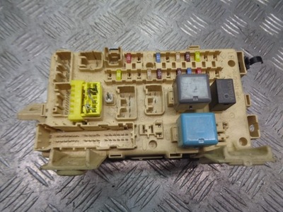 Коробка предохранителей toyota avensis t25 фото №1