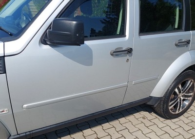 Дверь перед задняя левая правое dodge nitro фото №1