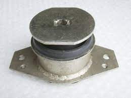 Подушка двигателя перед fiat tipo 87-95 фото №1