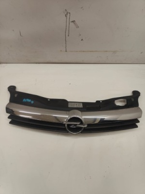 Решётка радиатора бампера решётка радиатора opel astra h 13108463 фото №1