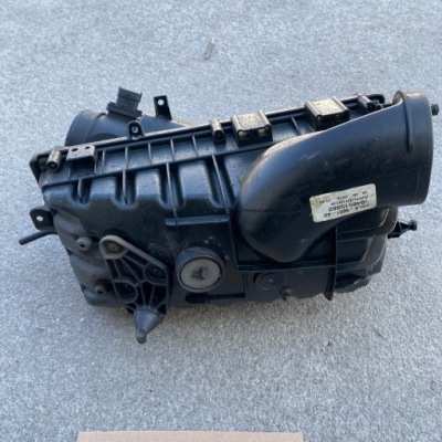 Корпус фильтра воздуха land range rover discovery sport v фото №1