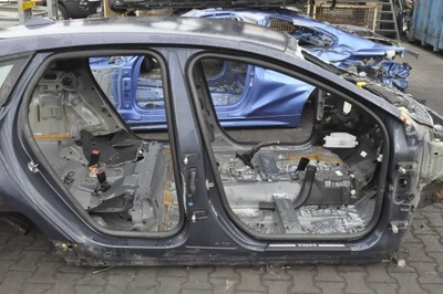 Volvo v40 ii блок двигателя b порог правый czytaj описание фото №1