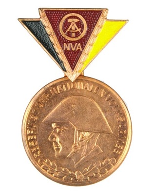 Odznaka medal wojskowy niemiecki NRD NVA