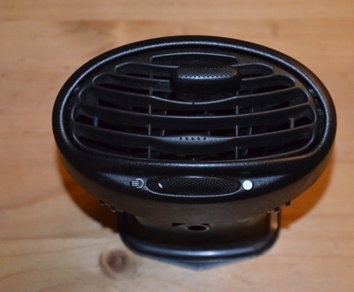 Focus mk1 решітка обдув середня 98ab19893bjw фото №1