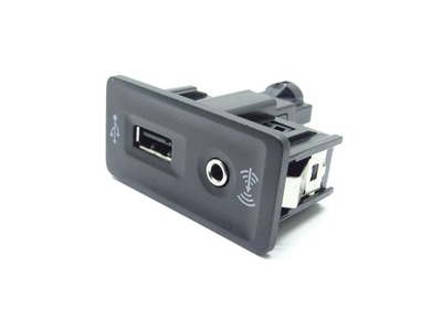 Вход port интерфейс usb aux vw passat b8 5g0035222h фото №1