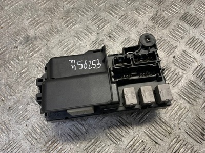 Daihatsu cuore коробка запобіжників 85980-b2030 фото №1