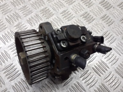 Насос упорскування opel zafira b 1.9 cdti 005526679 фото №1