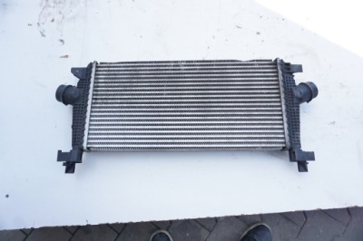 Радіатор інтеркулер opel astra 4 1.7 cdti фото №1