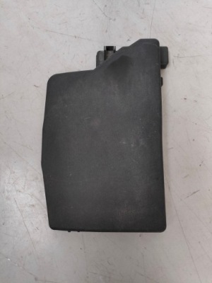 Toyota verso рестайлінг  накладка заглушка запобіжників 82662-0f130 фото №1