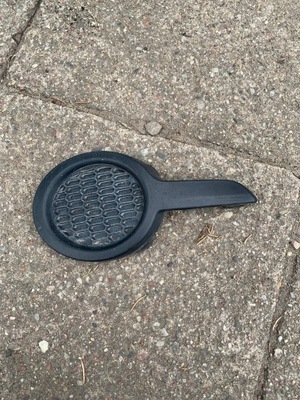 Заглушка протитуманної фари права 9673856977 peugeot 208 фото №1