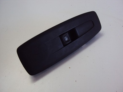 Панель скло правий перед renault megane iv hb 18 r фото №1