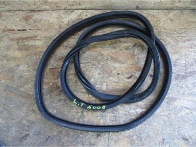 Peugeot 5008 ii прокладка дверь левый задняя фото №1