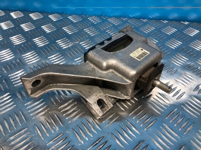 Mini r56 1,6 d подушка кронштейн двигателя 6779805 фото №1