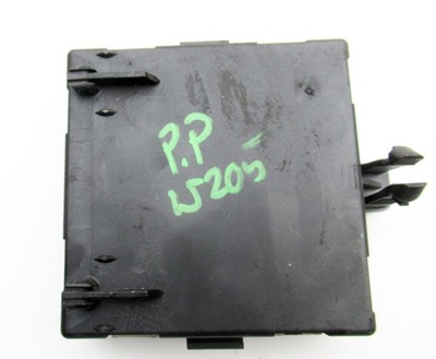 Mercedes c-klasa w205 модуль дверь правый перед фото №1