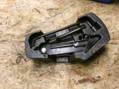 Citroen c1 ii домкрат ключ hak вкладиш набір комплект фото №1