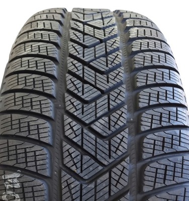 ШИНИ ЗИМОВІ 255 45 20 PIRELLI SCORPION WINTER RF фото