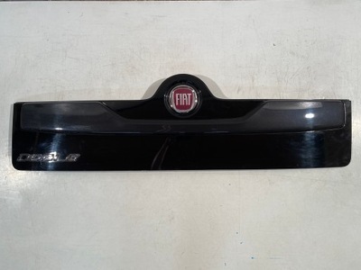 Fiat doblo ii lift накладка крышки багажника 14- фото №1