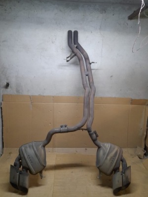 Гасник вихлоп porsche macan 95b фото №1