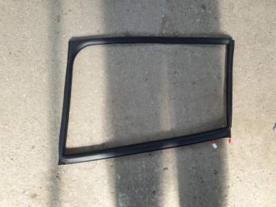 Panamera 970 прокладка скло двері задня ліва фото №1