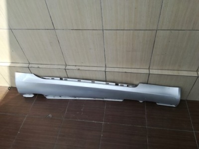 Молдинг поріг права mercedes slk 171 оригінальний номер фото №1