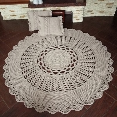 Komplet - dywan 160cm + 2 poduszki 40cmx40cm