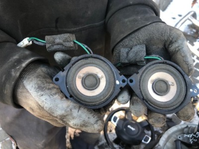 Jeep cherokee liberty kj - динамик панели infinity твитер фото №1