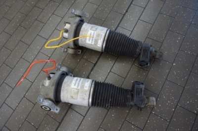 Audi q7 амортизатор 7l8616019c 7l8616020c 3,0tdi фото №1