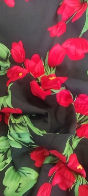 TKANINA WISKOZA czerwone tulipany na czarnym tle
