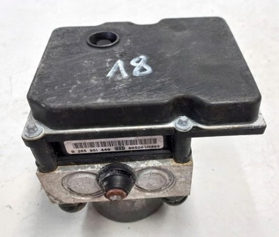 Насос abs opel corsa d 13321075ab4 фото №1