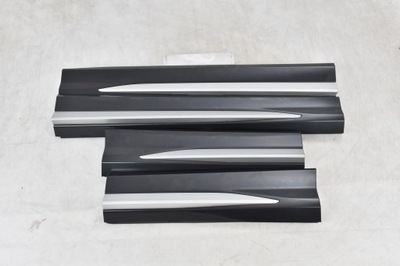 Audi q3 молдинг na двері праве задня фото №1