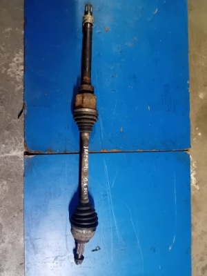 Привідний вал правий довга trafic vivaro 1.6 dci фото №1