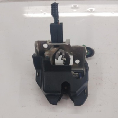 Honda city v 09-11 замок кришки багажника фото №1