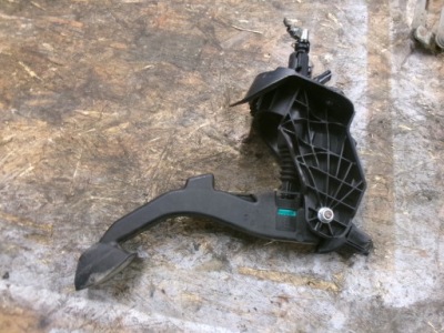 Peugeot 308 ii t9 педаль зчеплення помпа фото №1