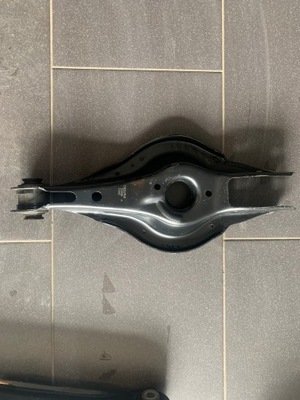 Bmw 3 f30 f31 важіль задня tc3605 фото №1